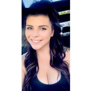 Meet your Posher, Alayna